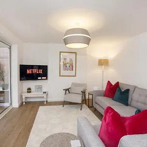 The Willows With Free Parking For 2 Cars , York United Kingdom