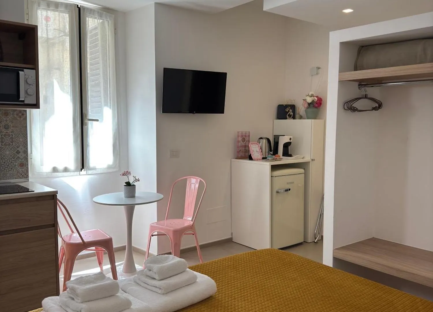 More Apartments Il Ferrarese バーリ 0*,  イタリア